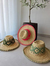 Charger l'image dans la galerie, 👒 Chapeau berbère brodé