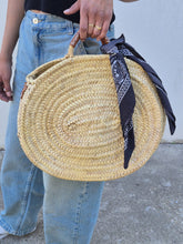 Charger l&#39;image dans la galerie, Panier Sahara / foulard noir
