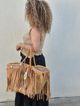 Charger l&#39;image dans la galerie, Panier franges cuir
