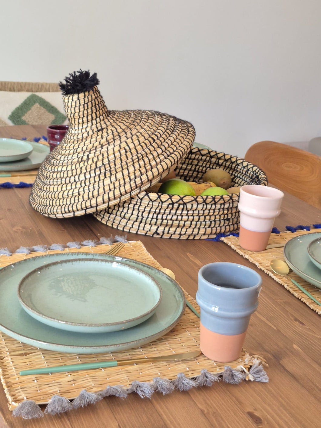 Set en paille et pompons
