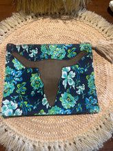 Charger l&#39;image dans la galerie, Pochette taureau
