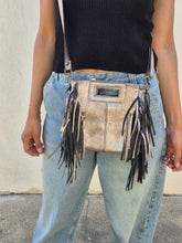Charger l&#39;image dans la galerie, Sac Mira en cuir argent

