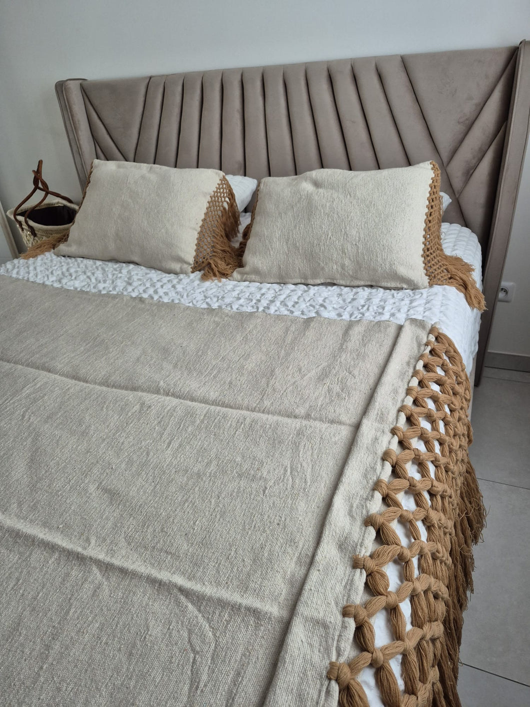 Ensemble couvre lit + 2 coussins frange