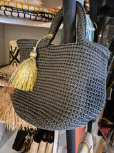 Charger l&#39;image dans la galerie, Sac en nylon gris

