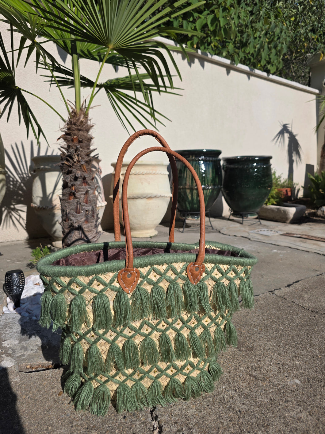 Panier “Vert Oasis” – Pompons & Cuir