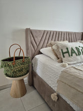 Charger l&#39;image dans la galerie, Coussin Habibi
