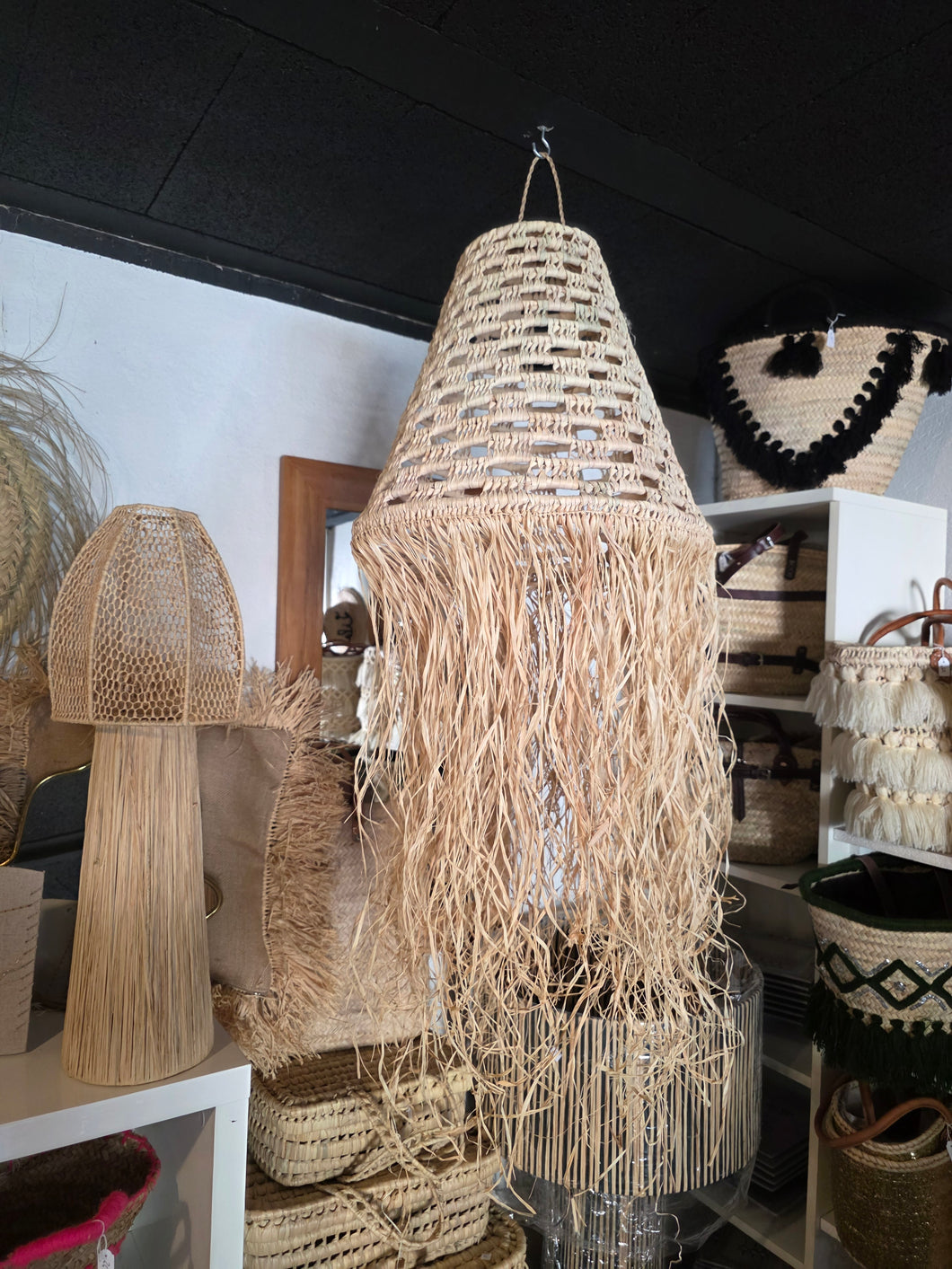 Suspension Alya L – Grand modèle tressé & fibres naturelles longues