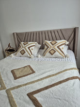 Charger l&#39;image dans la galerie, Ensemble couvre lit + 2 coussins
