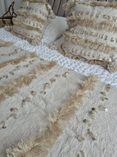 Charger l&#39;image dans la galerie, Ensemble couvre lit + 2 coussins
