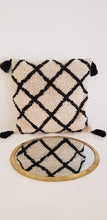 Charger l&#39;image dans la galerie, Coussin Lamia
