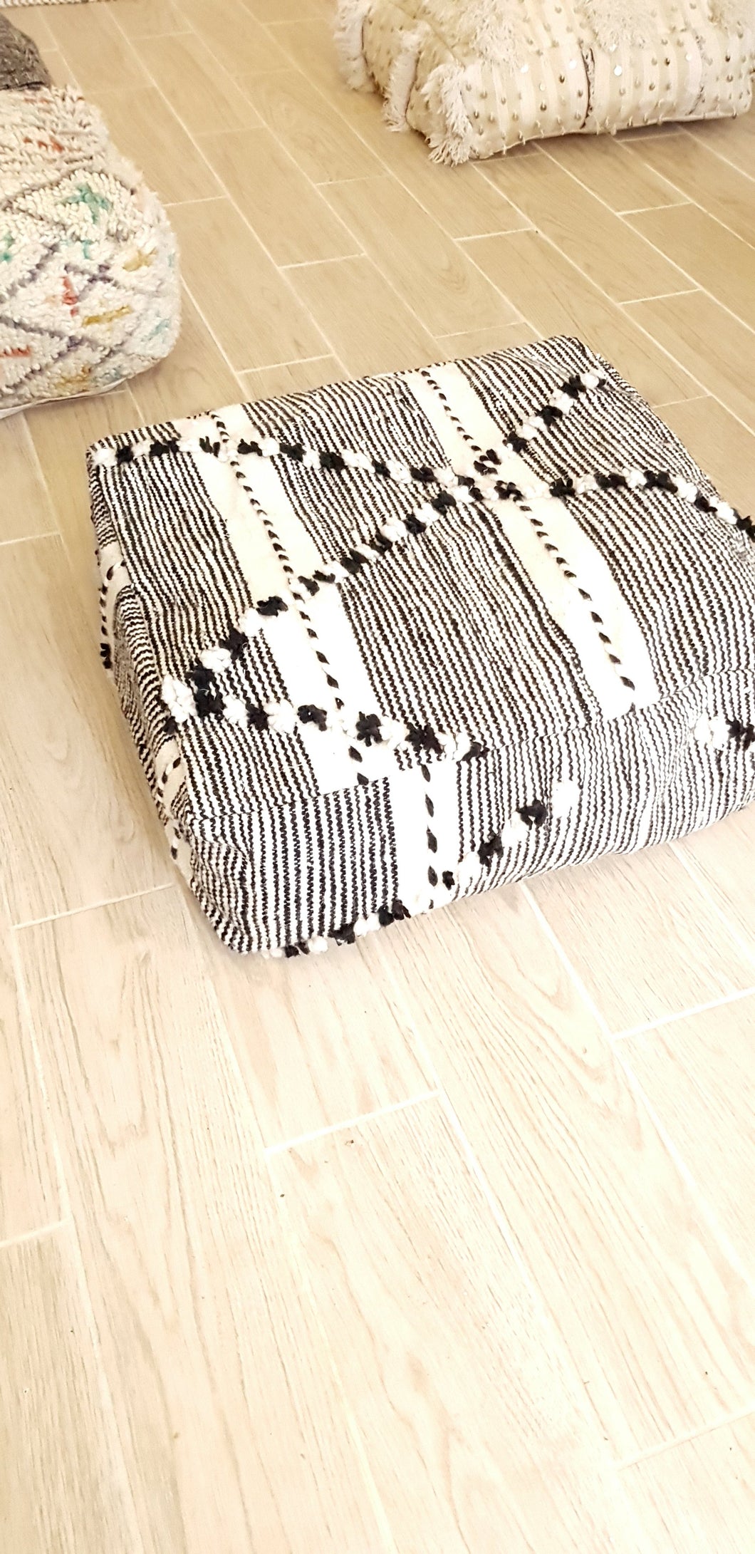 Pouf Zanafi en laine