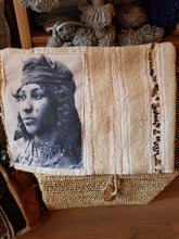 Charger l&#39;image dans la galerie, Coussin Malika
