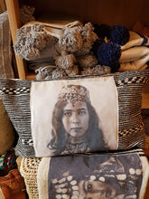 Charger l&#39;image dans la galerie, Coussin louisa
