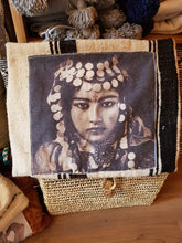 Charger l&#39;image dans la galerie, Coussin Leila
