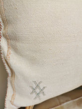 Charger l&#39;image dans la galerie, Housse coussin sabra beige
