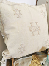 Charger l&#39;image dans la galerie, Housse coussin sabra beige
