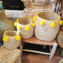 Charger l&#39;image dans la galerie, Panière pompons jaune
