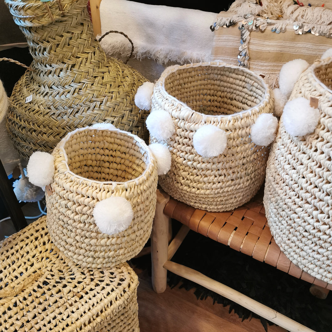 Panière pompons blanc