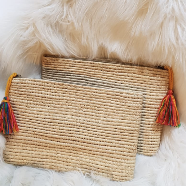 Pochette blanche en raphia