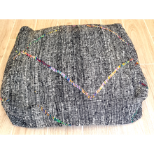 Charger l&#39;image dans la galerie, Pouf en laine gris
