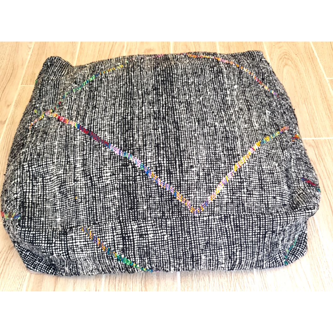 Pouf en laine gris