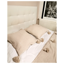 Charger l&#39;image dans la galerie, Housse de Coussin beige et argent
