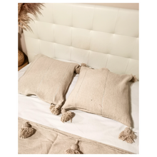 Charger l&#39;image dans la galerie, Housse de Coussin beige et argent
