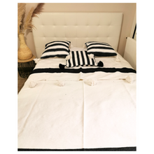 Charger l&#39;image dans la galerie, Housse de Coussin blanc/gris foncé
